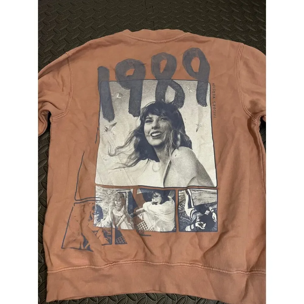 Taylor Swift 1989 (Taylor’s Version) Pink Crewneck size‎ xs Womens